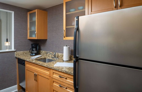 Arts/Warehouse District Hotel | Sonesta ES Suites New Orleans Convention Center