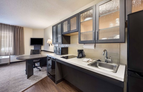 Nassau Bay Hotel | Sonesta Simply Suites Houston – NASA Clear Lake