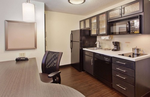 Mount Laurel Hotel | Sonesta Simply Suites Philadelphia Mount Laurel