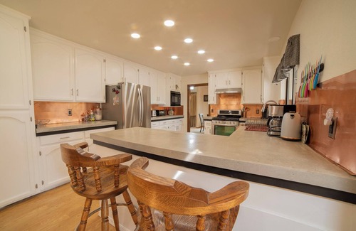 Phoenix Lake-Cedar Ridge House | Sonora Splendor – Stately 3 BDR on Secluded Lot!
