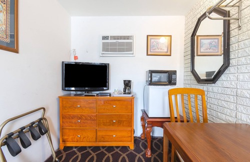 Breezewood Hotel | Sonrise Inn Lincoln Hwy By OYO
