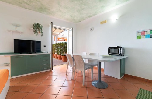 Villammare Apartment | Soothing Apartment in Villammare with Balcony