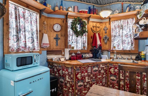 Kerrville Cabin | Sotol Hill Lighthouse
