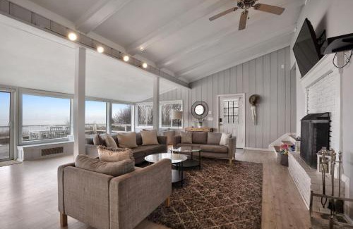 Wading River House | Soundview Beach House: 4BR,Panoramic Views 1.5hrsNYC