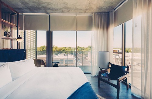 Travis Heights Hotel | South Congress Hotel