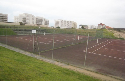 Hardelot-Plage Apartment | South-facing studio-cabin 29M2 on lawn, 100 m from beach, 2 private tennis courts