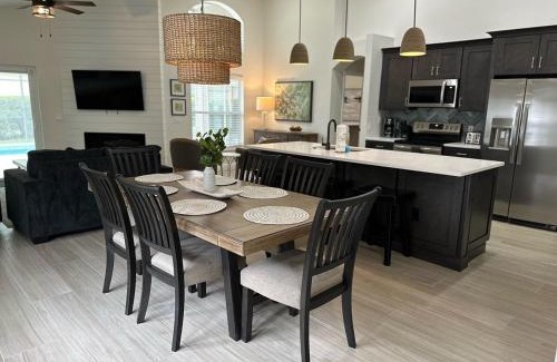 Haines City House | South Facing Pool Villa Spa Remodeled Floor to Ceiling Southern Dunes