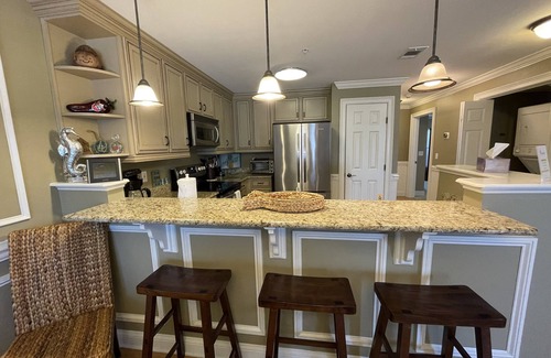Tybee Island Condo | South Island *NO CONTACT CHECK-IN* -High End Condo -Steps to Beach-FREE WIFI