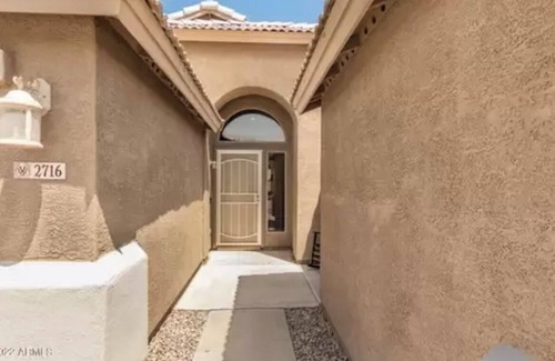 South Mountain House | South Mountain House
