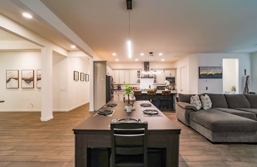 South Mountain House | South Mountain Luxury Retreat - New & Modern