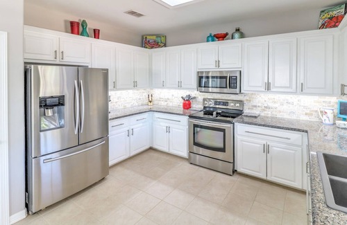 South Padre Island House | Southern Destination: Bask longer, save 10% on stays of 7+ nights!