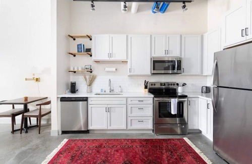 Westown Apartment | Spacious 1BR Near Fiserv with Rooftop, Gym, and Parking