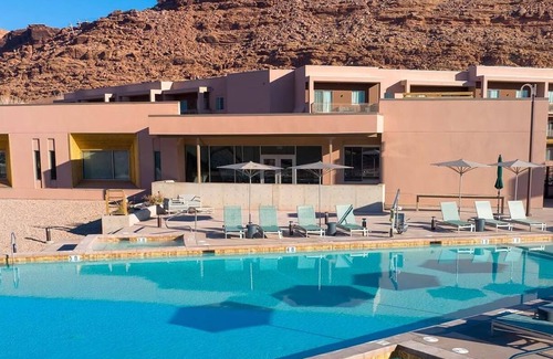 Moab Condo | Spacious 2-bedroom condo in Magical Moab with AC, fitness room
