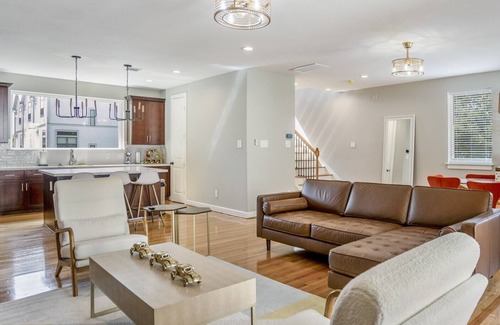 Riverside Terrace Bed & Breakfast | Spacious 3 Bed House near MD Anderson