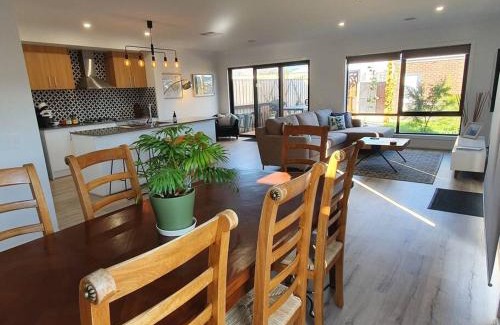 St Leonards House | Spacious 3-bedroom home close to town and beach