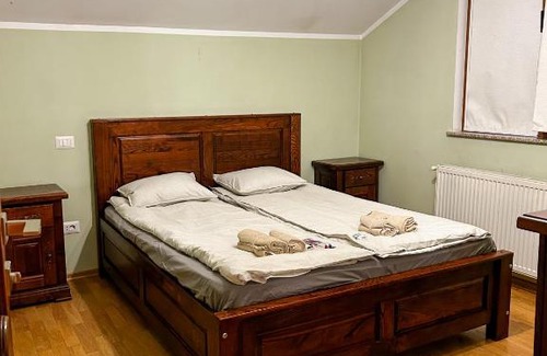 Radauti Villa | Spacious, 3BD home in Radauti