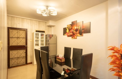 Wua Lai House | Spacious 3BR Private House Near Old City Near Night Bazaar