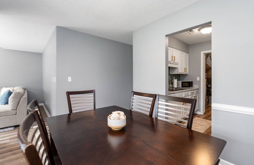 Rolling Hills House | Spacious 4-bedroom Townhome! East End!