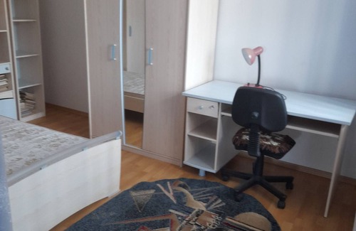 Pitesti Apartment | Spacious 4 rooms downtown apartment in Pitesti