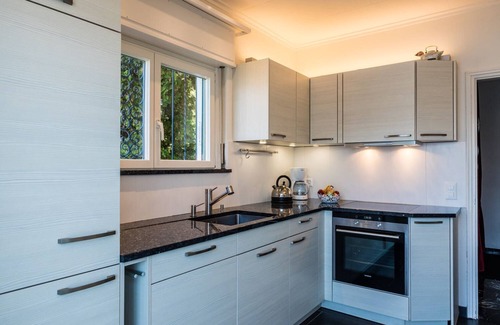 Gerra Apartment | Spacious 41/2 room apartment with pool and fantastic views