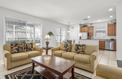 Highland Meadows Villa | ⭐Spacious 5 Bed 4 Bath Home | Private South/West Facing Pool | Mins to Disney⭐