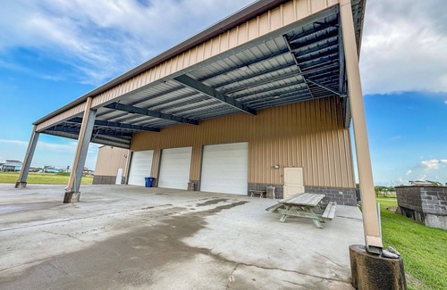 Port O Connor House | Spacious 5-bedroom house along the coast in Port O'Connor, TX