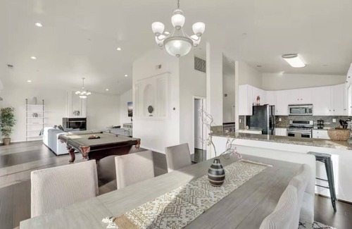 Spring Valley House | Spacious 5-bedroom house in welcoming Spring Valley with AC, WiFi