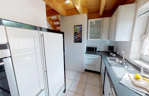 Pelzerhaken House | Spacious 8-person vacation home with sauna, fireplace and garden near the beach