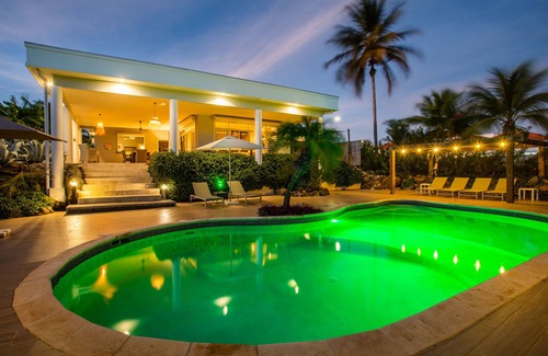 Jan Thiel Villa | Spacious all one floor Villa with Pool and Tropical Gardens In Jan Thiel