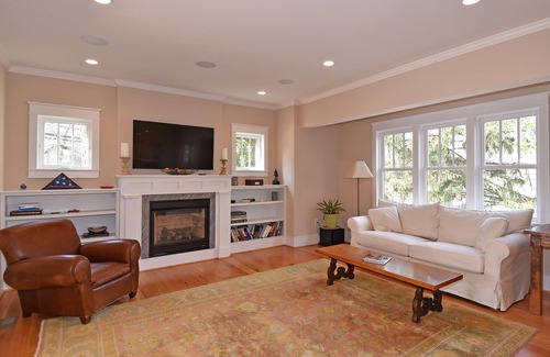 Donaldson Run House | Spacious and modern home minutes from DC