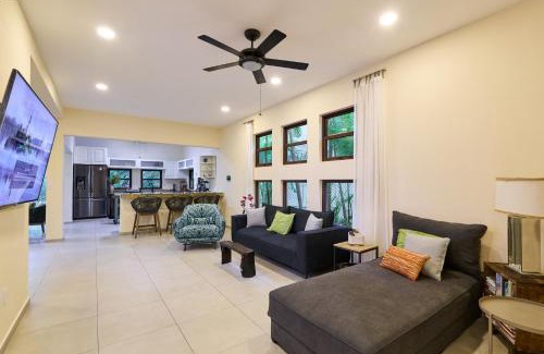 Playacar House | Spacious and Stylish Vacation Home for 8 with Private Pool and Large Terrace