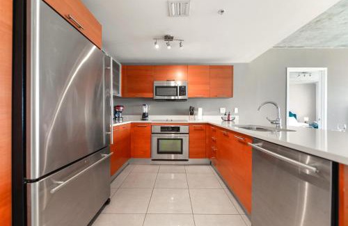 Midtown Apartment | Spacious and Stylish Condo at Midtown w Top Amenities!