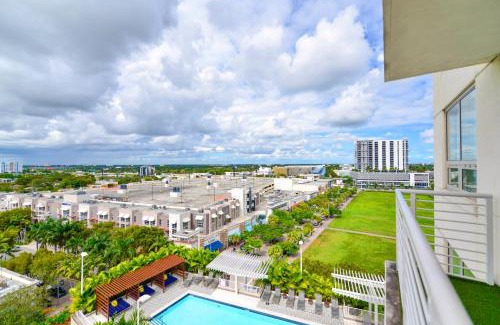 Midtown Apartment | Spacious and Stylish Condo at Midtown w Top Amenities!