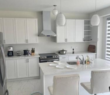 Wasaga Beach House | Spacious Beachside Retreat in Wasaga Beach