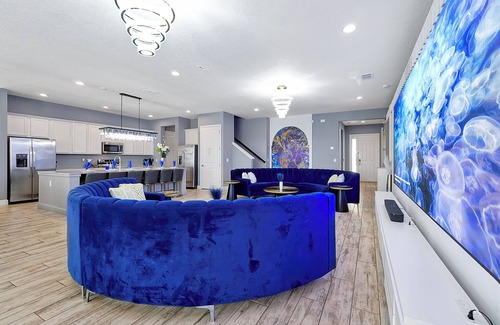 Kissimmee Villa | Spacious Bowling Villa, Lake Views, 14 Bdr/14bath, close to Disney, Sleeps 38