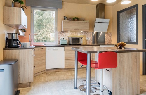 Pornic Cottage | Spacious bright house, enclosed garden, Wi-Fi included