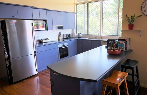 Labrador House | Spacious Broadwater family home, huge pool & fantastic views