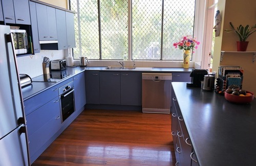 Labrador House | Spacious Broadwater family home, huge pool & fantastic views