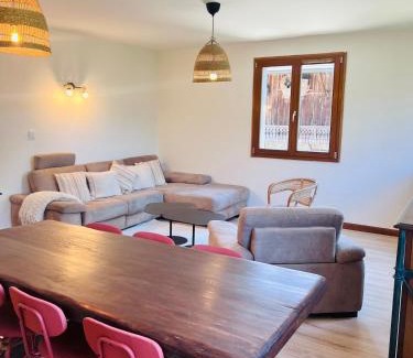 Taninges Apartment | Spacious center parking balconies