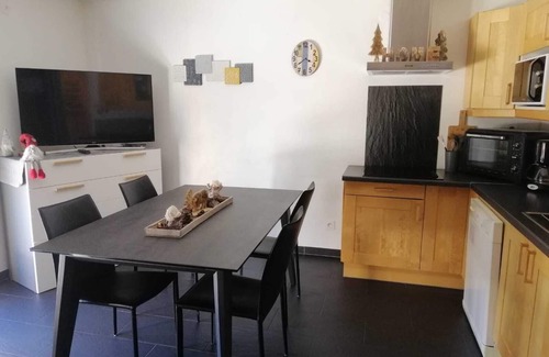 Font-Romeu-Odeillo-Via Apartment | Spacious gîte Authentic 25m² south-facing terrace Facing the shuttle bus stop