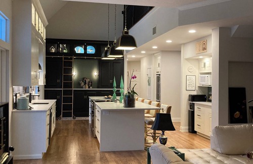Palmetto House | Spacious Gulf Coast mini resort with heated swimming pool, kayaks, paddleboards.