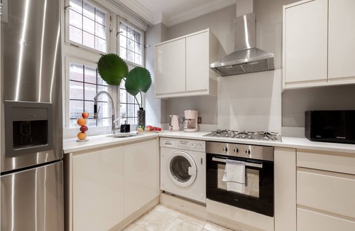 Holborn and Covent Garden Apartment | Spacious Luxury Flat in Unbeatable Covent Garden Location
