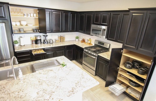 Woodland House | Spacious Modern 4-bedroom Home in New Development