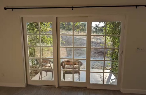 Squaw Valley House | Spacious Modern Vacation Home near Kings Canyon N.P. EV Charging Fast Wifi.