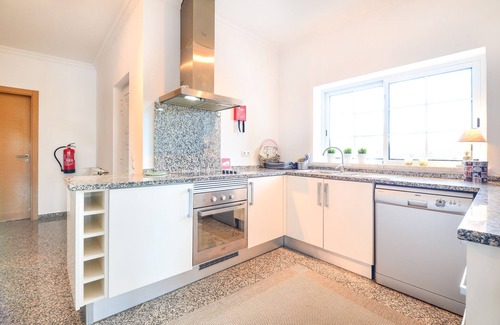 Mato Serrao Villa | Spacious, modern villa with private swimming pool and sea view