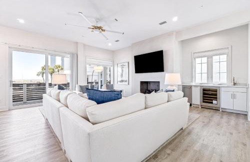 Orange Beach House | Spacious Oasis