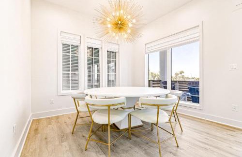 Orange Beach House | Spacious Oasis