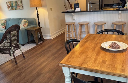 South Rehoboth Cottage | Spacious one bedroom carriage house center of town two blocks from the beach!
