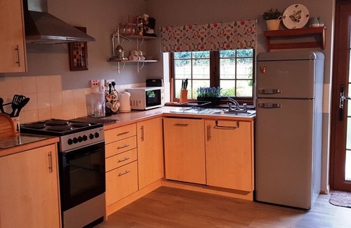 Westmarsh Cottage | Spacious pet-friendly, accessible family holiday home at Hawthorn Farm, Kent