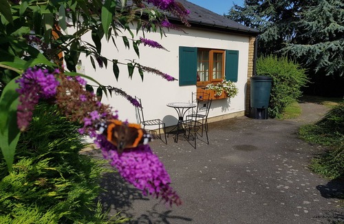 Westmarsh Cottage | Spacious pet-friendly, accessible family holiday home at Hawthorn Farm, Kent